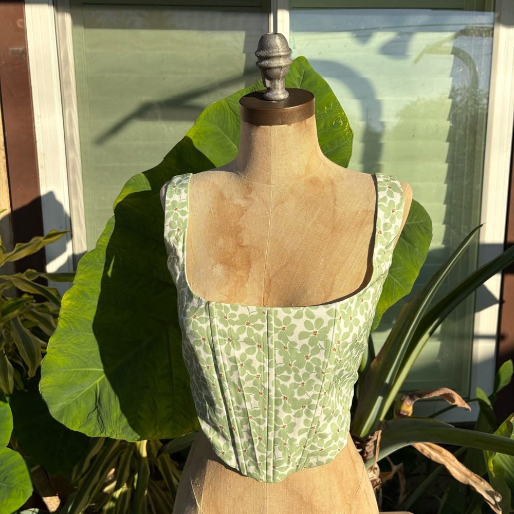 Floral corset top 🌼🌿